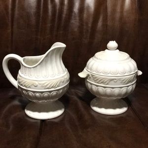 Lenox butler pantry creamer with lid and sugar bowl